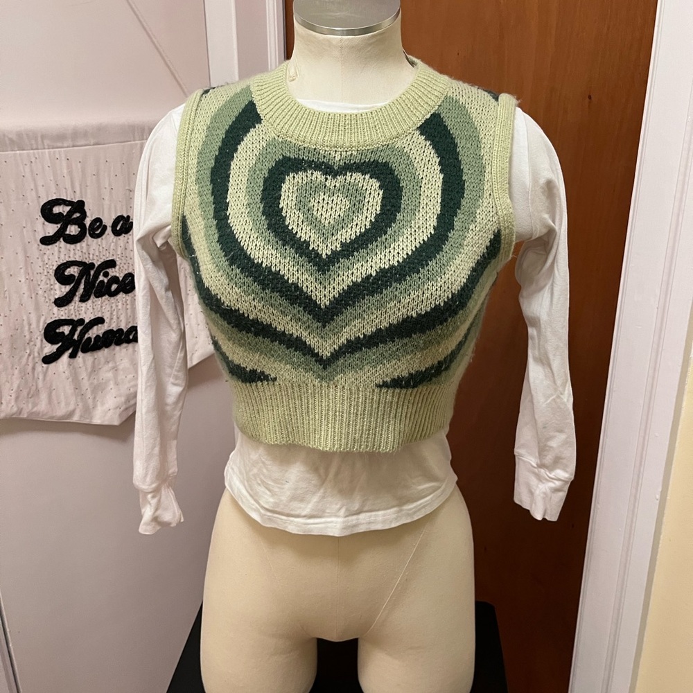 Cute Cropped Sweater Vest